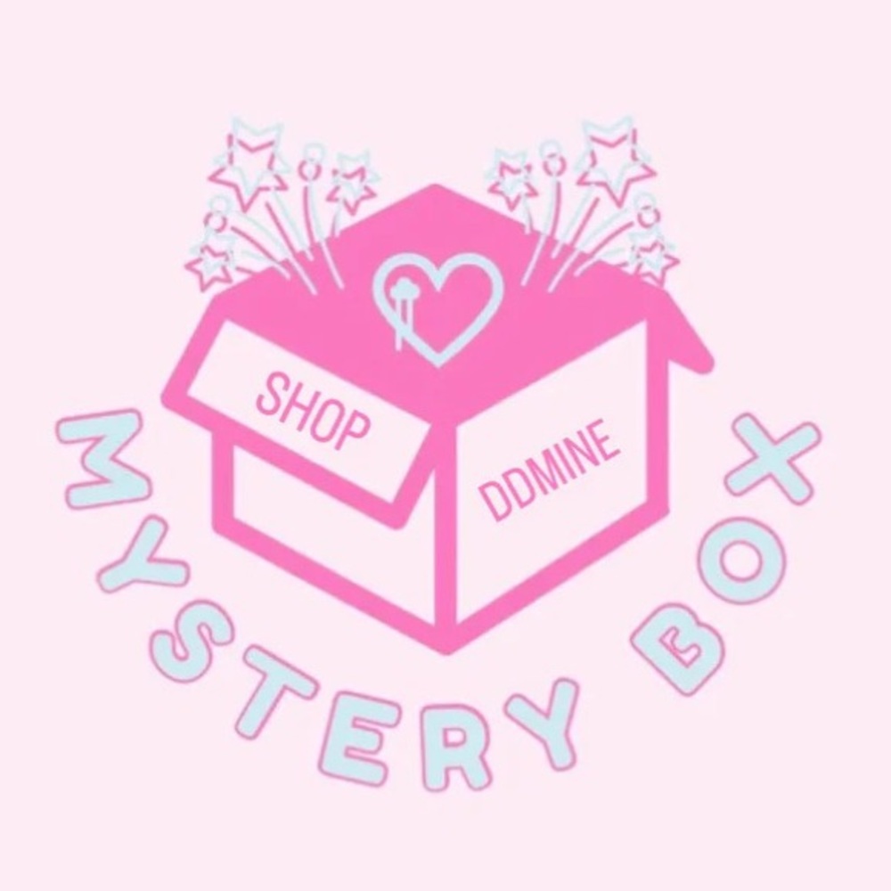 NWT 10 Pairs of Stud Earring Mystery Box